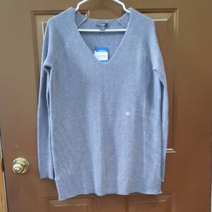 Eddie Bauer Heather Gray V-Neck Knit Sweater